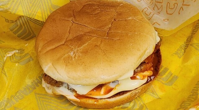 whataburger-s-buffalo-ranch-chicken-sandwich-a-spicy-and-savory-review.jpg